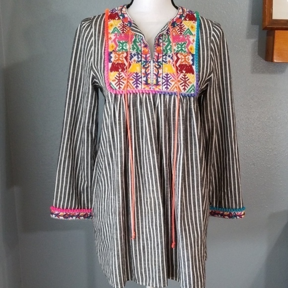 Velzera Pompom Tunic - Picture 4 of 8